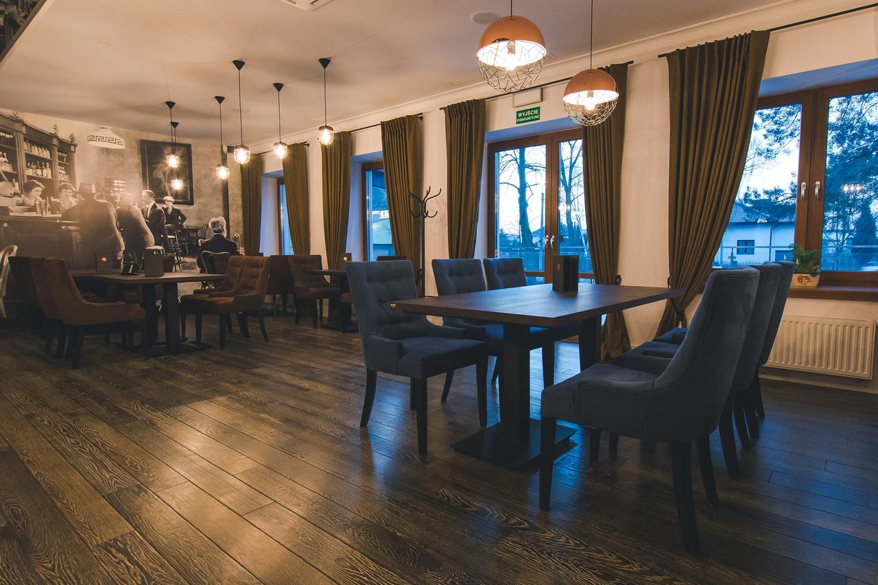 Kościan Novopolska - Hotel I Restauracja מראה חיצוני תמונה